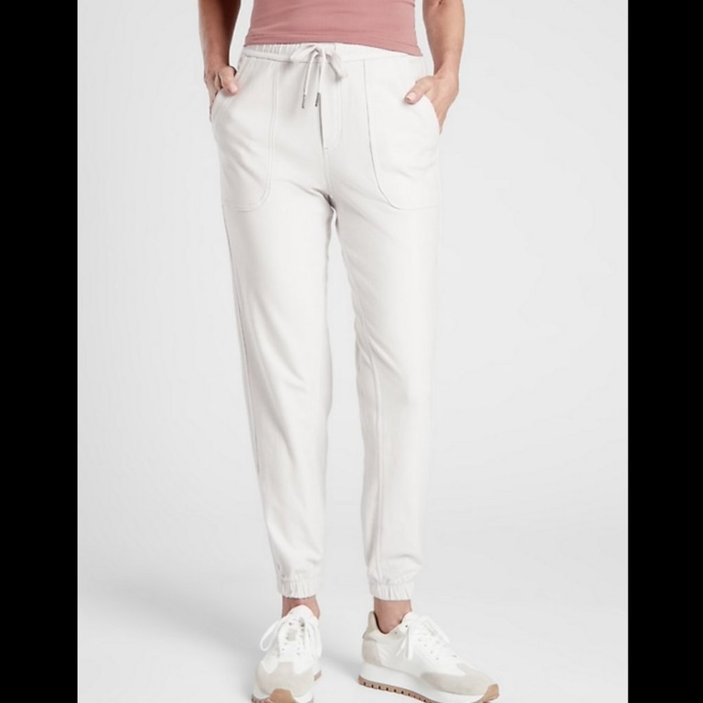 ATHLETA BIRCH GRAY ELASTIC WAIST FARALLON JOGGER PANTS